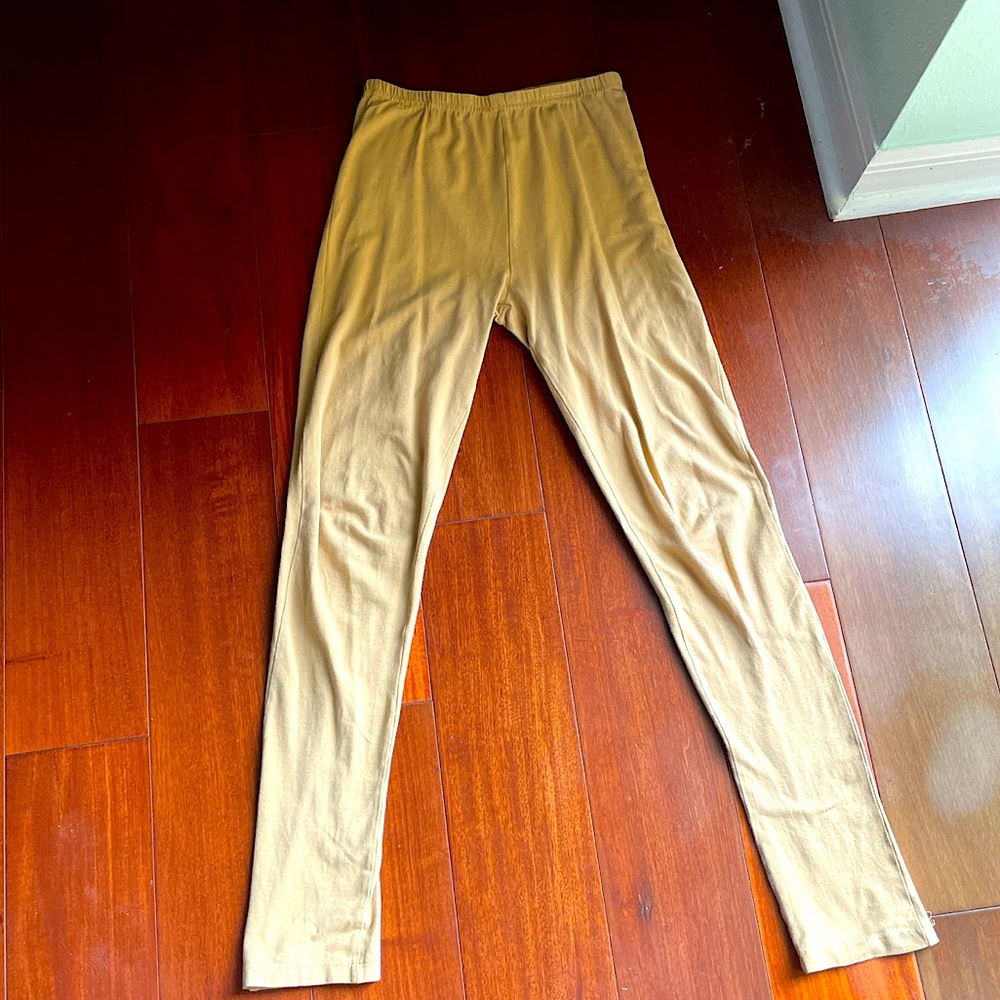 Tan Cream colored leggings